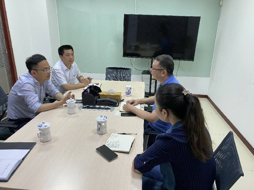 无锡市工信局领导来乐鱼官方网站-乐鱼leyu(中国)科技开展“三联三解”活动
